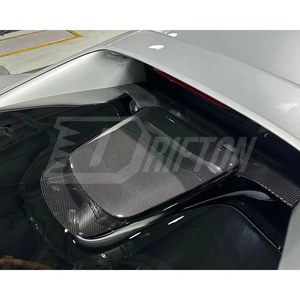 ฝาครอบเครื่องยนต์ด้านหลังคาร์บอนไฟเบอร์แบบเปิดเผย 296 ชิ้น สำหรับ Ferrari 296 GTB ปี 2021-2025 - Product Image 3