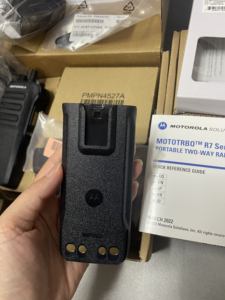 PMNN4807A สต็อกสำหรับ R7a fkp <span class=keywords><strong>nkp</strong></span> แบตเตอรี่ walkie-talkie 2200mAh IMPRES Li-ion 7.4V สีดำเข้ากันได้ - Product Image 6