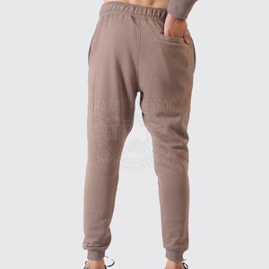Chándal para hombre de corte regular con logotipo y diseño personalizados para uso en invierno, ligero, transpirable, para uso en exteriores, en oferta. - Product Image 6
