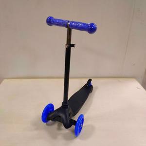 Fabricant chinois Kids Scooter pliant 3 roues Scooter électrique <span class=keywords><strong>pour</strong></span> enfants/scooter Pu roue clignotante - Product Image 3