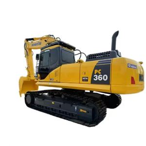 Excavatrice KOMATSU PC360 de haute performance avec une capacité de 36 tonnes, conçue pour les projets de développement urbain - Product Image 1
