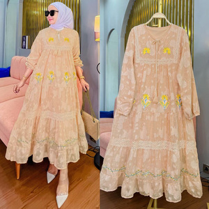 M227 # Vestido de Mujer en 3 Colores, Shopee, Sudeste Asiático, Medio Oriente, Ropa Femenina, Chifón Bordado - Product Image 2