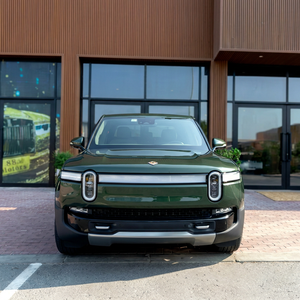 Auto Eléctrico R1T de Ri vian 2022 con Tracción en las Cuatro Ruedas - Product Image 1