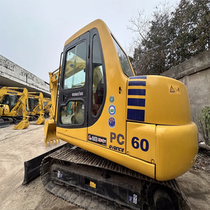 Excavatrice sur chenilles Komatsu PC60 d'occasion de marque japonaise, 6 tonnes, équipement de construction d'origine bien entretenu à Shanghai, Chine - Product Image 5