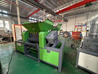 Broyeur industriel à double rotor VANEST pour le recyclage automatique des métaux, du plastique, du bois et des pneus, et le traitement de l'aluminium et du cuivre