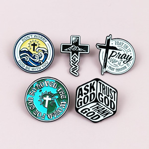Broche Creativo con Diseño de Montaña, Océano e Isla, Insignia Redonda, Accesorio de Solapa para Ropa, en Stock - Product Image 2