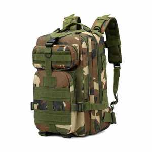 Sac à dos tactique personnalisé camouflage, antivol, en polyester, grande capacité, pour randonnée et voyage, durable et résistant à l'eau - Product Image 1
