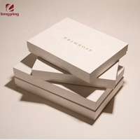 Boîte en carton blanc pur de luxe personnalisée avec laminage mat pour l'emballage de lingerie et de chaussettes pour femmes - Boîte rigide écologique