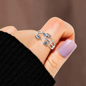 Anello Geometrico in Acciaio Inossidabile T0706, Gioiello Unisex Moderno e Alla Moda, Design Semplice Senza Pietre - Product Image 6