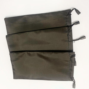 Étui à lunettes de soleil en microfibre tendance 18x9 noir, universel pour le rangement en voyage - Product Image 4