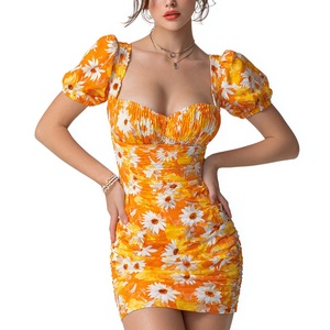 Nuovo arrivo estate donna con stampa floreale arricciato <span class=keywords><strong>Mini</strong></span> <span class=keywords><strong>abito</strong></span> a forma di cuore collo a sbuffo manica corta <span class=keywords><strong>arancione</strong></span> <span class=keywords><strong>abito</strong></span> Sexy per le donne - Product Image 1