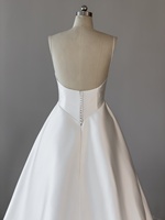 Robe de mariée Mily Bridal MQD06634 en satin, taille basque, bretelles spaghetti, sans manches, grande taille