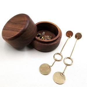 Boîte à bijoux ronde en bois d'acacia, coffret cadeau ou boîte à bijoux - Product Image 3
