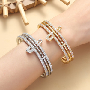 Fashion Safety Pin <b>Bracelet</b> for Women Wholesale Zinc Alloy <b>Silver</b>/Gold Plated Fashionable Exaggerated Design Claw Setting Punk - Product Image 1