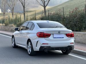 <span class=keywords><strong>BMW</strong></span> <span class=keywords><strong>Serie</strong></span> <span class=keywords><strong>1</strong></span> <span class=keywords><strong>2022</strong></span> 120M Sport Shadow <span class=keywords><strong>1</strong></span>.5T, Auto Usado para el Mercado Ruso, Pintura Original, SUV en China, Buen Estado - Product Image 6