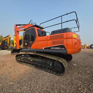 Escavatore Usato Stabile <span class=keywords><strong>Doosan</strong></span> DX300 DX300LC-9C DX300LCA, Escavatore di Seconda Mano <span class=keywords><strong>Doosan</strong></span> <span class=keywords><strong>300</strong></span> da 30 Tonnellate - Product Image 1