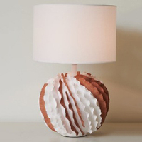 Lampe de table LED unique en céramique en forme de fleur vintage avec abat-jour en tissu, décoration de maison décorative, lampe de table pour chambre à coucher, salon