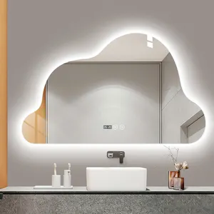 Miroir de désembuage environnemental en forme de nuage irrégulier Miroirs LED intelligents pour salle de bains