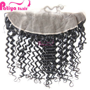 Postizo de Cabello Humano Brasileño Rizado con Frente de Encaje Transparente Suizo, de Oreja a Oreja, con Cierre Frontal de Encaje HD 13x4 - Product Image 1