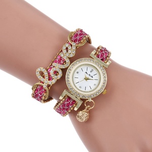 Ensemble de montres élégantes pour femmes, montre à quartz, bracelet orné de cristaux avec pendentif - Product Image 3