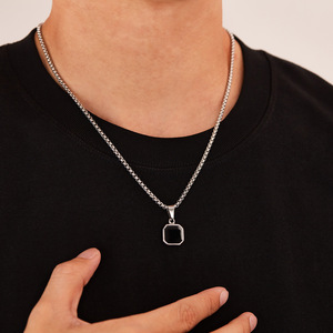 Einfache Ketten aus Edelstahl mit schwarzen quadratischen Anhängern Halsketten für Männer Trendy Daily Accessoires am Hals Modeschmuck - Product Image 2