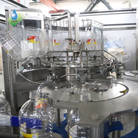 Machine de remplissage automatique de bouteilles d'eau en plastique de 5000 ml, ligne de production de liquides pour bouteilles de 3 litres, 5 litres, 7 litres, 8 litres, 10 litres, 15 litres