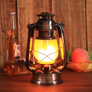 Lanterne de <span class=keywords><strong>camping</strong></span> exclusive transfrontalière, effet flamme, style lanterne de <span class=keywords><strong>cheval</strong></span> rétro, portable pour l'extérieur, certifiée CE, avec variateur 5V - Product Image 3