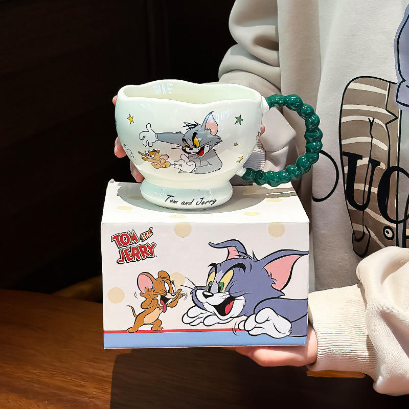 ด้ามจับสีเขียว