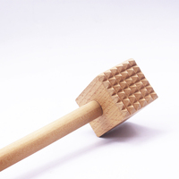 Vente en gros de planches de cuisine en bois de hêtre marteau à viande en bois carré avec dents pointues marteau à attendrir