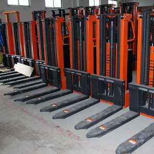 Apilador manual de 1-3 toneladas con sistema de frenos: seguro para cargar/descargar en pisos planos - Product Image 6