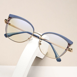 Nuevas monturas ópticas Cat Eye para mujer, anti luz azul, montura completa, lentes de PC con protección UV400. - Product Image 2