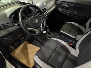 Autos Usados Toyota <span class=keywords><strong>Yaris</strong></span> X <span class=keywords><strong>2024</strong></span> Sedán 1.5L Automático con Volante a la Izquierda, Auto Usado en Buen Estado, Disponible en Stock, Envío Rápido - Product Image 5