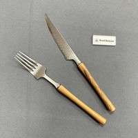 Kit de couverts de table en bois d'olivier et acier Damas, couteau à steak dentelé et fourchette, léger, 67 couches d'acier Damas