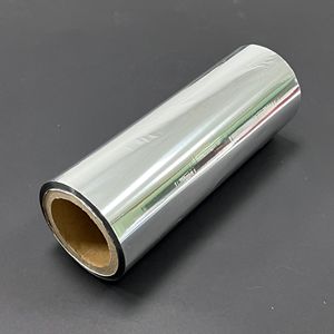 <span class=keywords><strong>Película</strong></span> <span class=keywords><strong>de</strong></span> laminación <span class=keywords><strong>de</strong></span> agua PET metalizada plateada antiarañazos barata al por mayor - Product Image 1