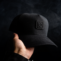 Casquette Trucker Personnalisée en Gros avec Broderie Boussole, Casquette Noire Unisexe Respirante en Maille Sportive, Casquettes de Baseball pour Hommes