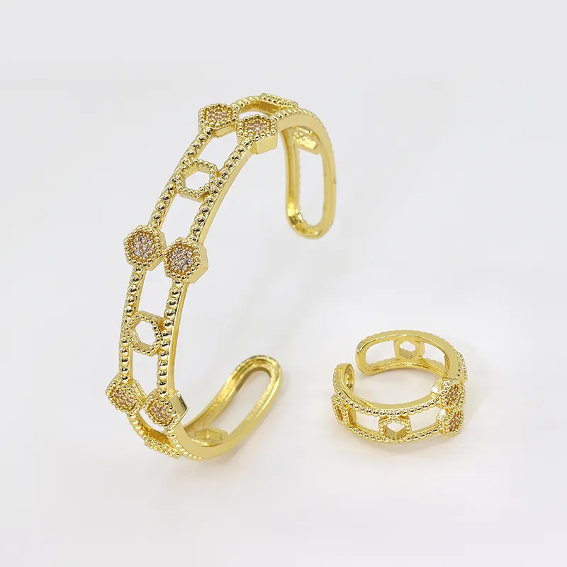Set Perhiasan Gelang dan Cincin Wanita Lapis Emas Kuningan Set Perhiasan Mode Pabrik