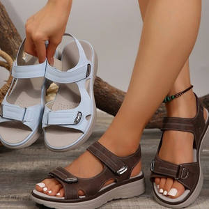 Sandalias de Verano 2025, Nuevo Estilo, Sandalias Deportivas para Mujer, Chanclas Ligeras con Velcro para la Playa - Product Image 1