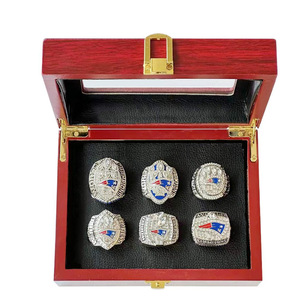 Anillos de Campeonato de los New England Patriots, Paquete de <span class=keywords><strong>6</strong></span>, 2001, 2003, 2014, 2016, 2018 - Product Image 2
