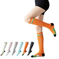 Chaussettes de compression musculaire antidérapantes pour femmes, idéales pour la course, le yoga et la corde à sauter, avec tube de compression de la cheville et absorption des chocs