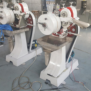 เครื่องผลิตลูกอมทอฟฟี่แบบแท่งแข็ง ปี 2024 ระบบอัตโนมัติเต็มรูปแบบ แบบ Flat Die Form สำหรับผลิตจำนวนน้อย พร้อมระบบ Drop Roller และสายการผลิตลูกอมแบบแท่ง - Product Image 6