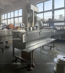 Nueva Máquina Semiautomática de 220V para Rellenar e Inyectar Mermelada de Arándanos en Croissants y Pasteles - Product Image 3