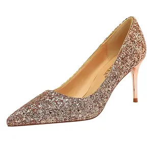 Zapatos elegantes de lentejuelas con punta puntiaguda para mujer, calzado de tacón de aguja para club nocturno, fiesta, boda y citas, fábrica de China, novedad