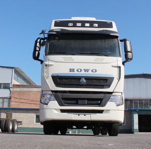 NUEVO Camión Tractor Sinotruk Howo T7H 4X2 6X4 450HP, Motor Cummins de Alta Resistencia, Modelo para Transporte Minero en Desiertos de Alta Temperatura - Product Image 1