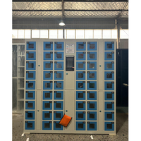Bornes de recharge intelligentes pour téléphones mobiles (câbles de recharge 3-en-1), systèmes en libre-service acceptant les paiements par carte de crédit et en espèces