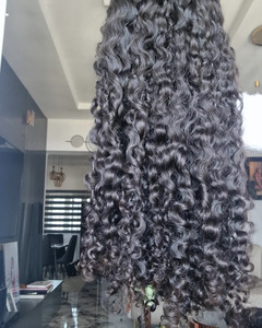 Lots de <span class=keywords><strong>Cheveux</strong></span> Bouclés Birmans Naturels Noirs, <span class=keywords><strong>Cheveux</strong></span> Birmans Bruts Crépus Bouclés, 100% <span class=keywords><strong>Cheveux</strong></span> Humains Vietnamiens Qualité Double Drawn - Product Image 1