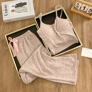 Ensembles <span class=keywords><strong>de</strong></span> vêtements <span class=keywords><strong>de</strong></span> nuit pyjamas hiver avec coussin d'allaitement rayonne cachemire fraisé peluche fronde pyjamas trois pièces vêtements <span class=keywords><strong>de</strong></span> maison pour femmes - Product Image 5