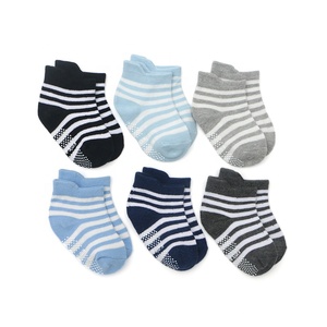 Chaussettes pour nouveau-né quatre saisons, chaussons pour bébés garçons et filles, à rayures en coton, couleur unie, antidérapantes, vente en gros, collection - Product Image 1