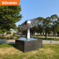Sculpture sphérique en acier inoxydable poli miroir, lettres abstraites, disque, grande œuvre d'art métallique moderne pour parc public, place publique