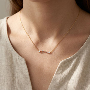 Collar con colgante de diamantes naturales auténticos en oro amarillo macizo de 18 quilates, joyería fina hecha a mano, muy popular, para uso diario de mujeres. - Product Image 3