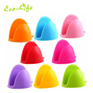 OKOLAY Mini mitaines <span class=keywords><strong>de</strong></span> four résistantes à la chaleur avec logo imprimé personnalisé Gants amusants et mignons Mitaine <span class=keywords><strong>de</strong></span> four en silicone pour la <span class=keywords><strong>cuisine</strong></span> - Product Image 2